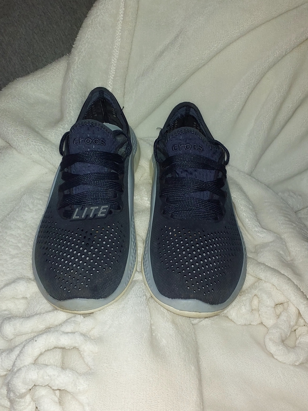 Skechers Navy Blue Athletic Slip-On Sneakers with Sky Blue Accent Sz5